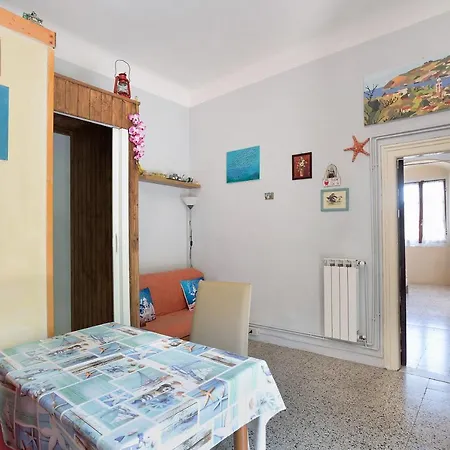 Acciuga House * Biassa