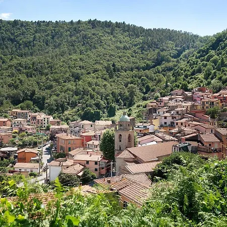 Acciuga House * Biassa