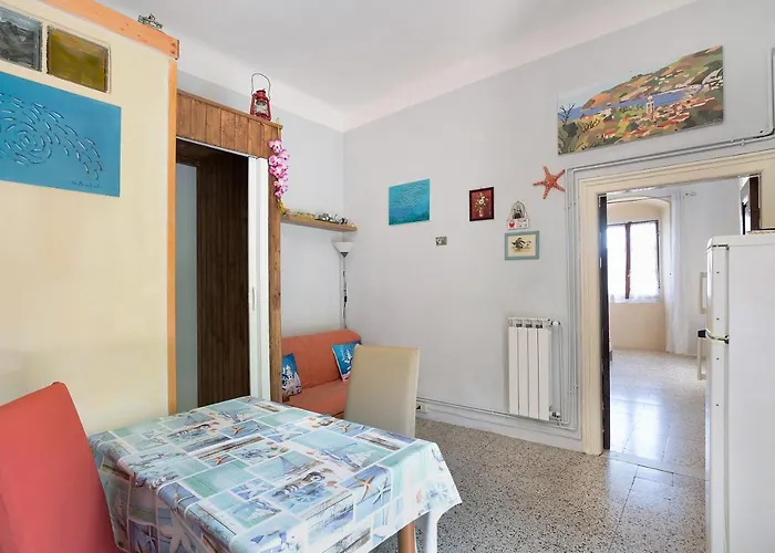 Acciuga House * Biassa